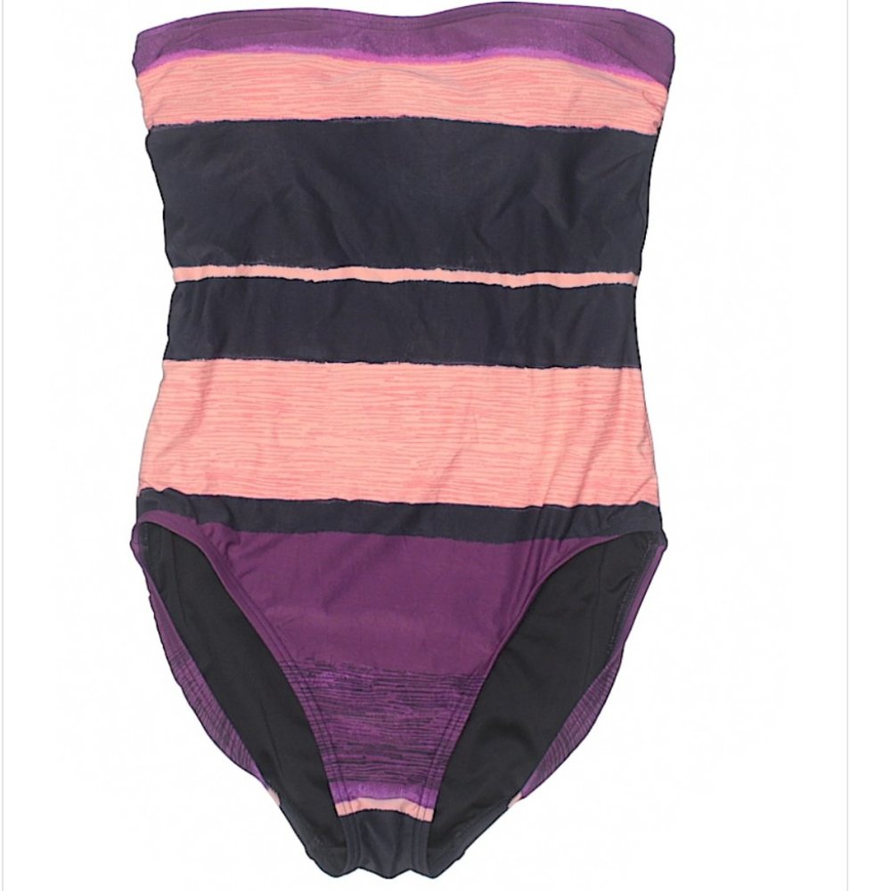 IVANKA TRUMP swimsuit
